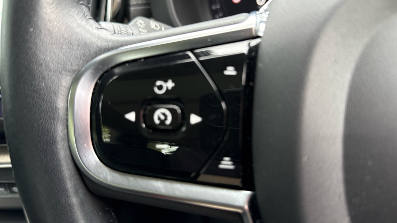 Volvo Xc60 2.0 T6 Recharge PHEV Inscription 5dr AWD Auto Estate